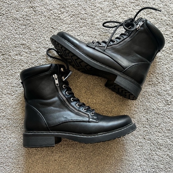 Baretraps HOLDEN Women's Size 8.5 Black Lace Up Side Zip Combat Mid Boots - Picture 1 of 6